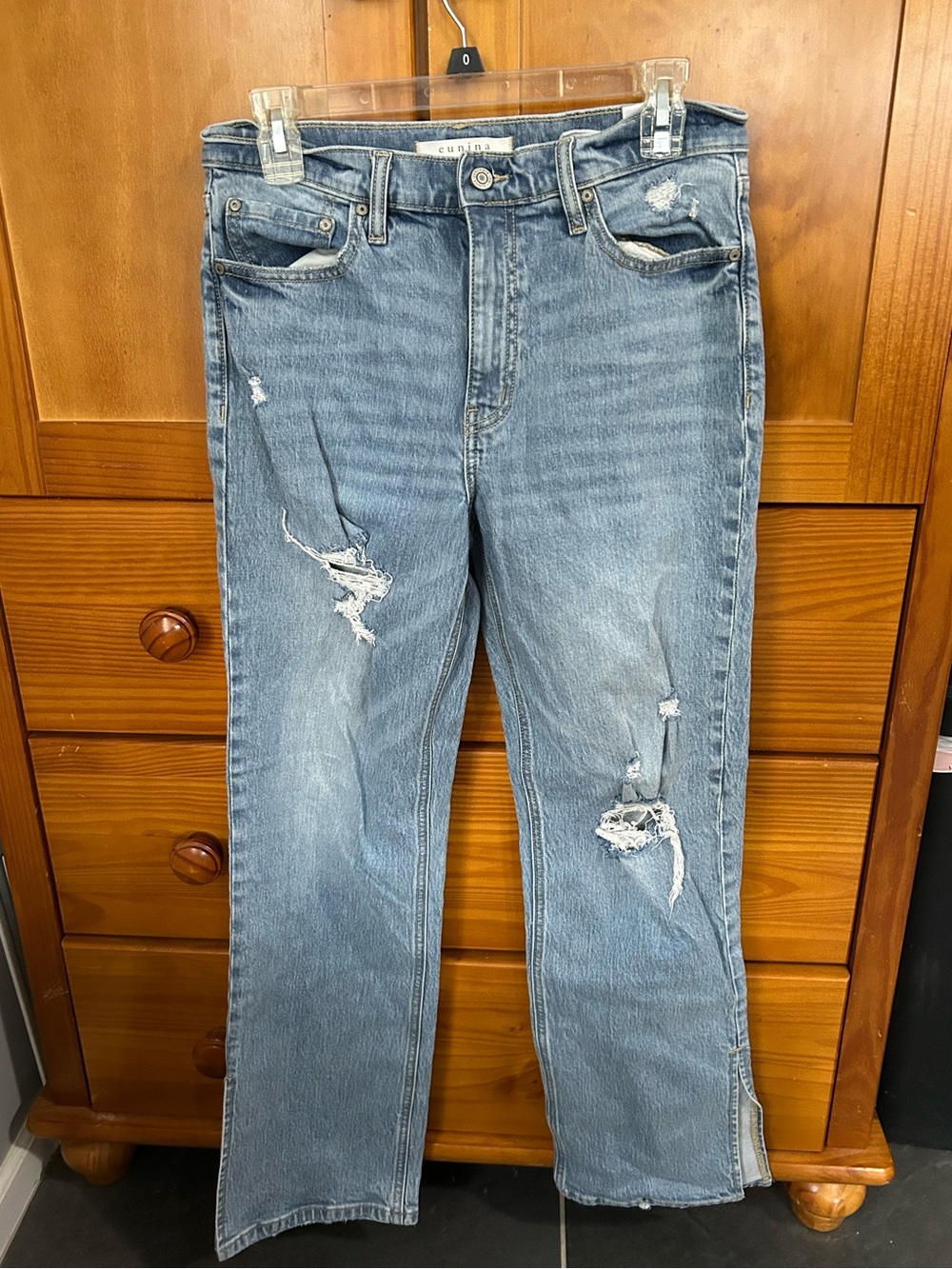 Eunina Light Wash Distressed Jean